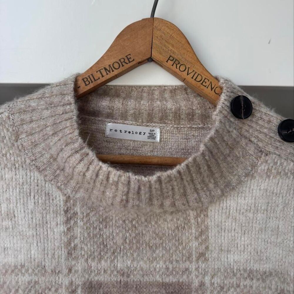 Unbranded Women's Jumper - Picture 2 of 3